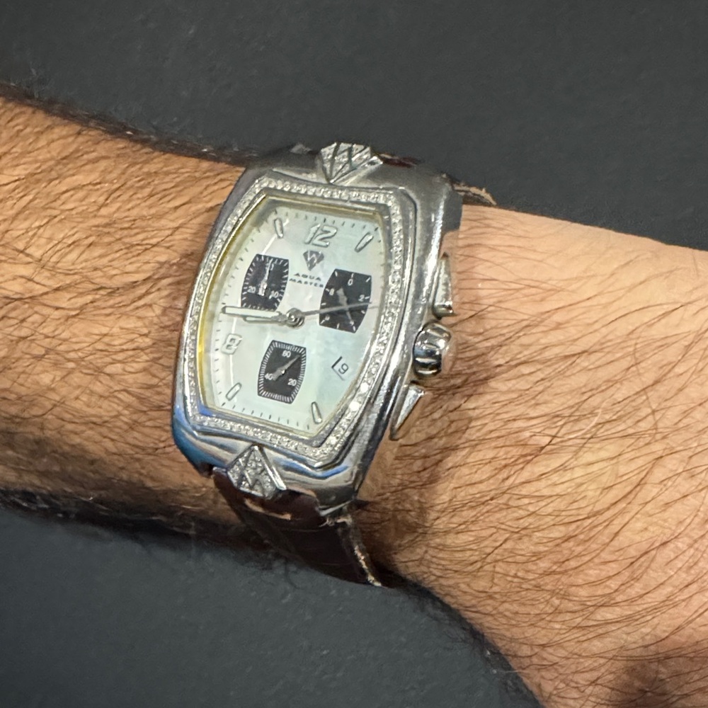 Aqua Master Luxurious Men’s Watch with Brown Leather Strap